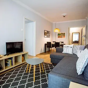 Luxurious & Modern | Walk Everywhere | 5★ Amenities Θεσσαλονίκη