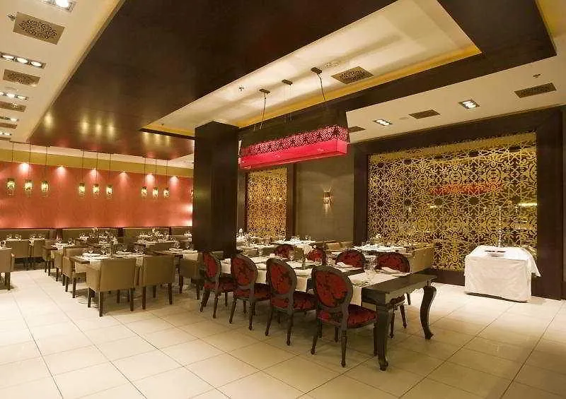 Marmara Hotel Budapeste 4*,  Hungria
