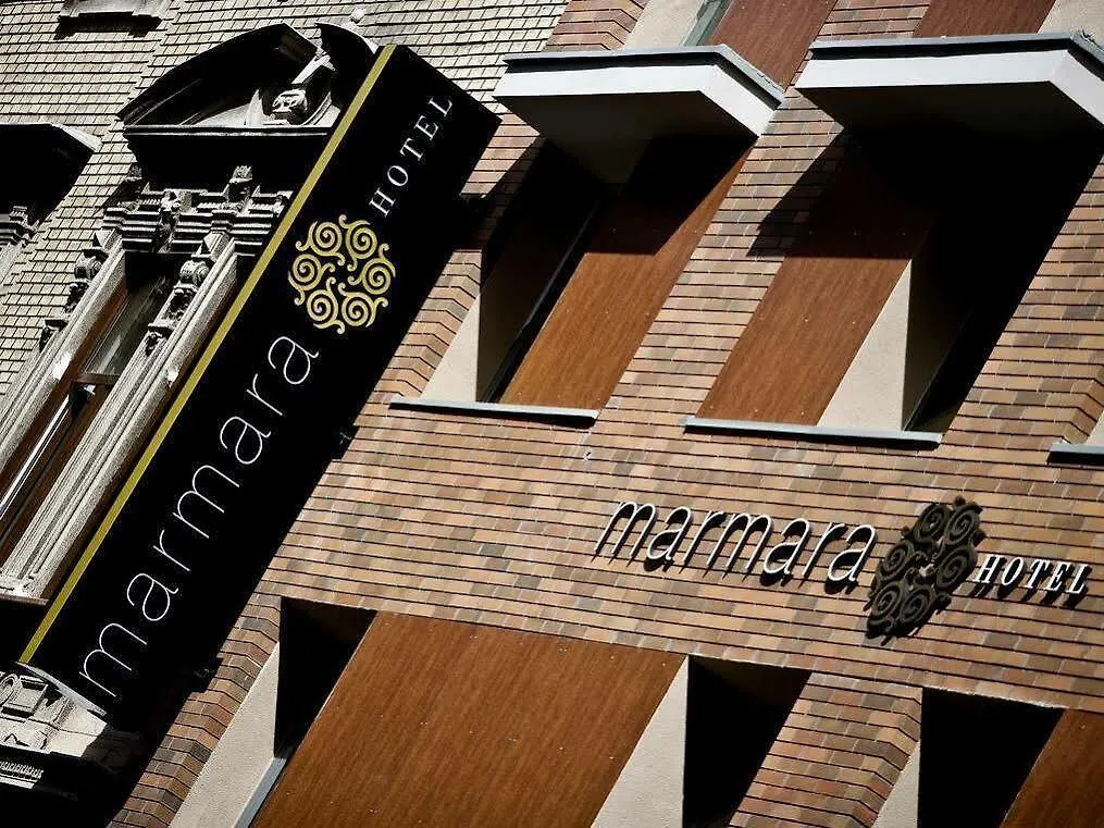 Marmara Hotel Budapeste 4*,